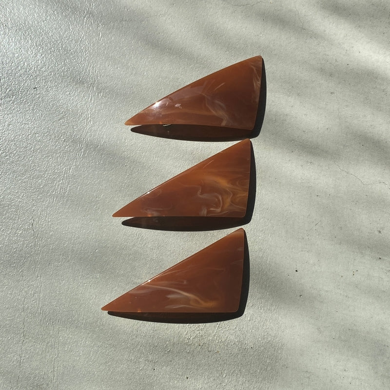 【sAn】Triangle Barrette(brown type)