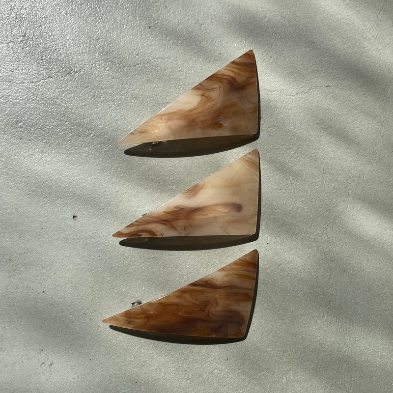 【sAn】Triangle Barrette(brown type)