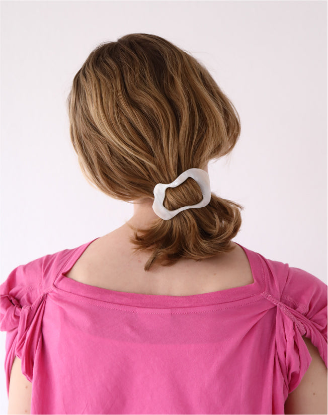 PETIOLE HAIR PIN SMALL
ORANGE SMALL / GREEN SMALL