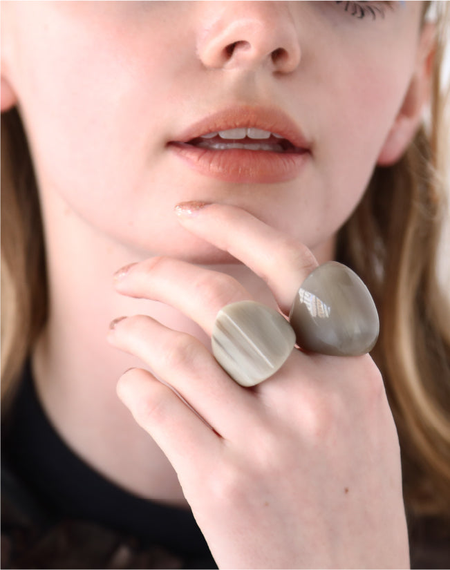 PETIOLE HAIR PIN SMALL
ORANGE SMALL / GREEN SMALL