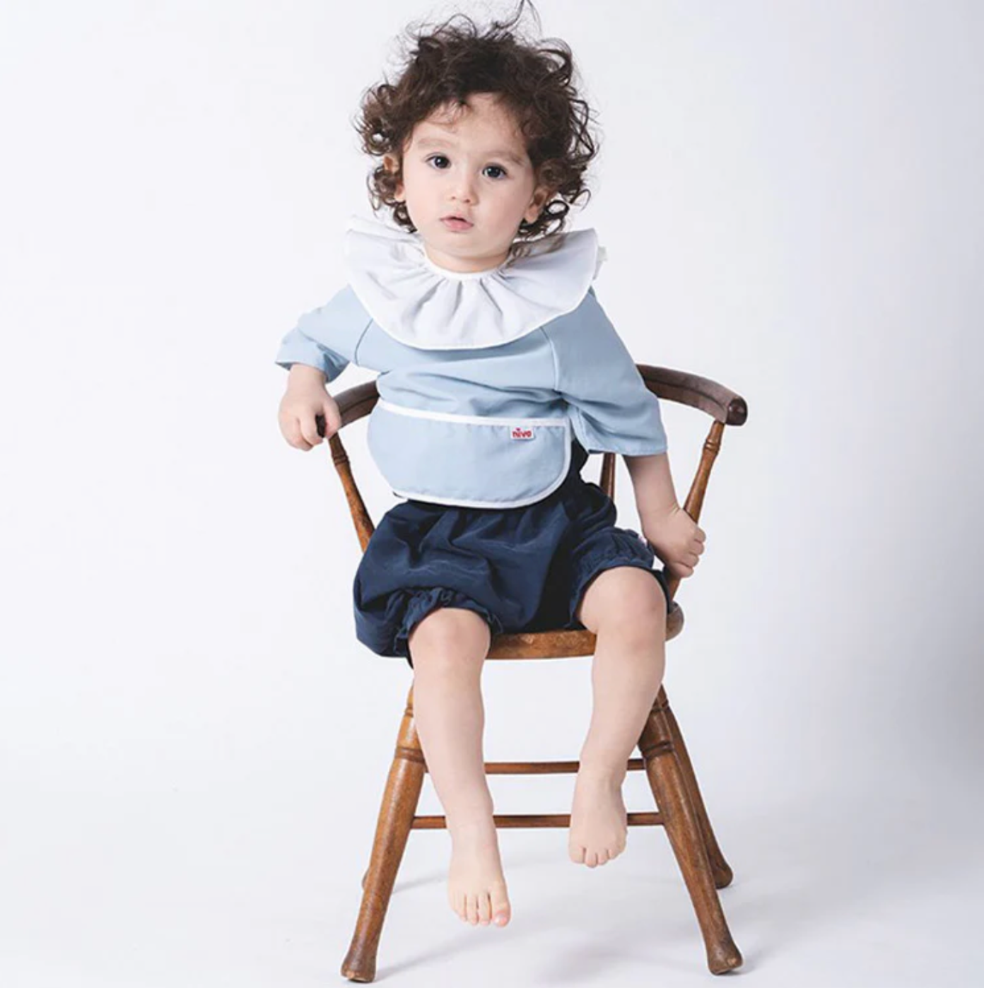 【Niva】ラッフルカラー撥水お食事エプロン／Restaurant bib