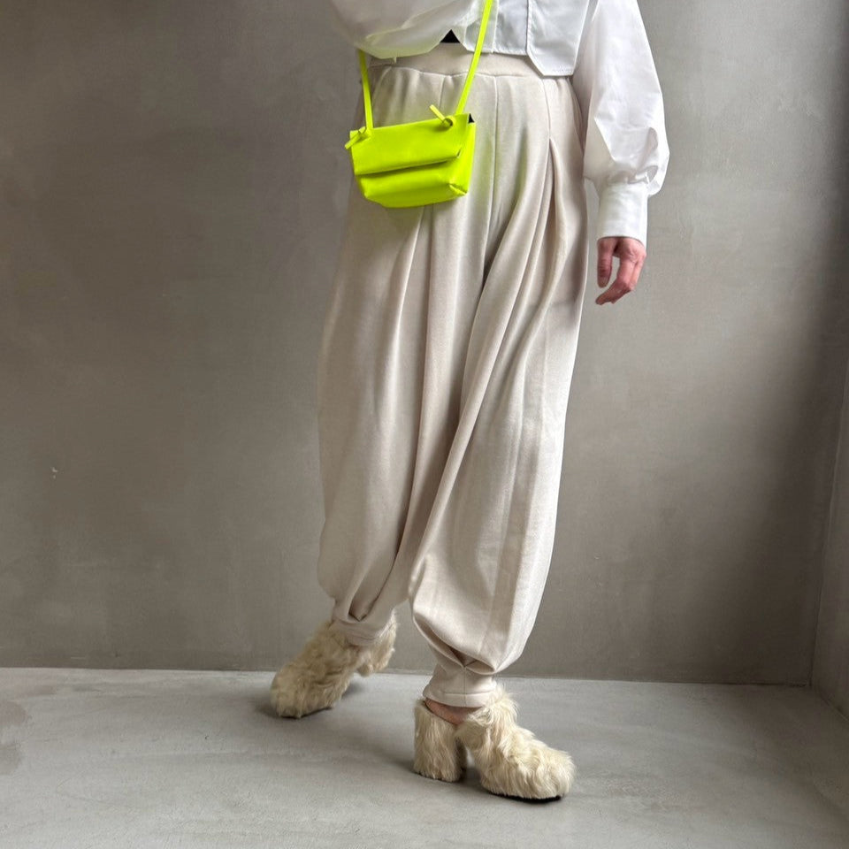 【ハモミシノオトナフク】Fleece Tucked volume pants