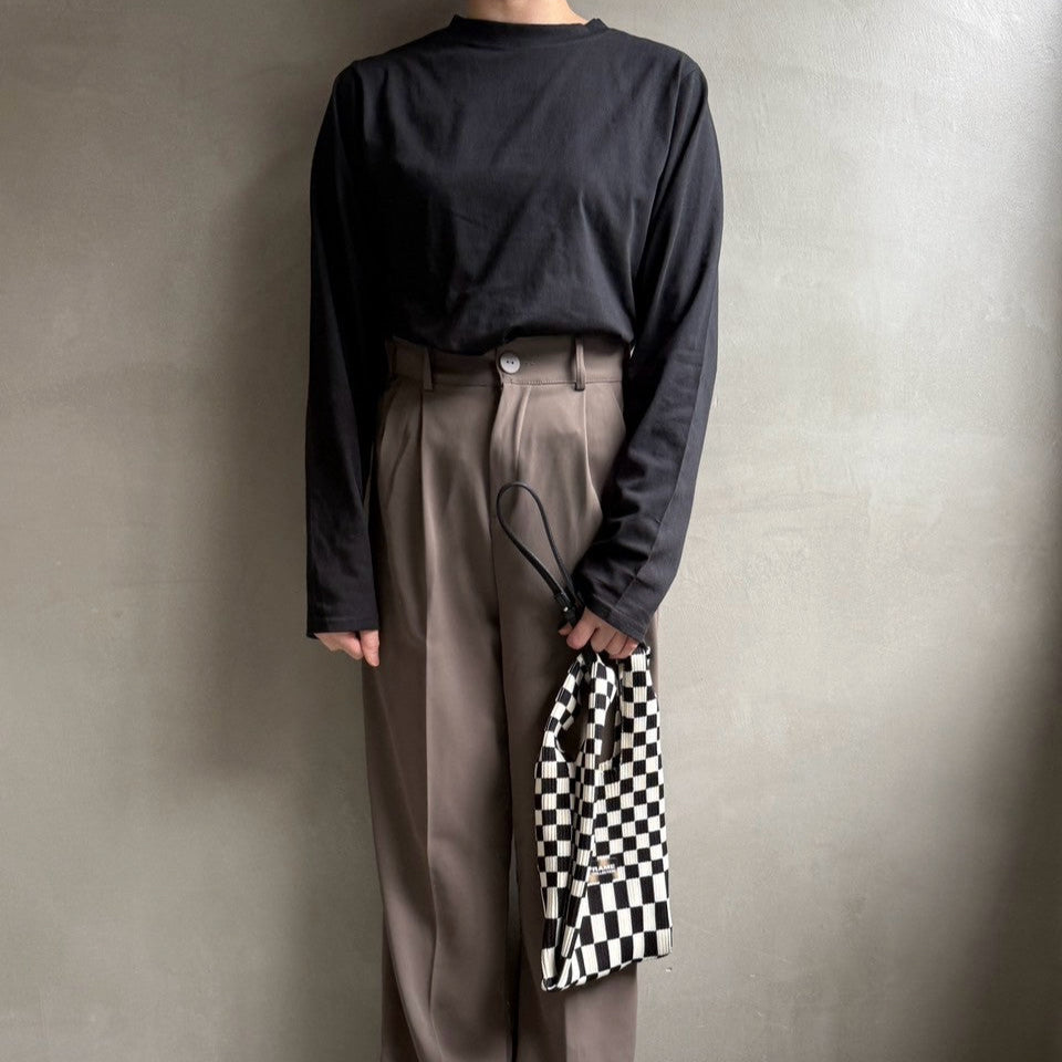 【ハモミシノオトナフク】Back cutout design long t-shirt