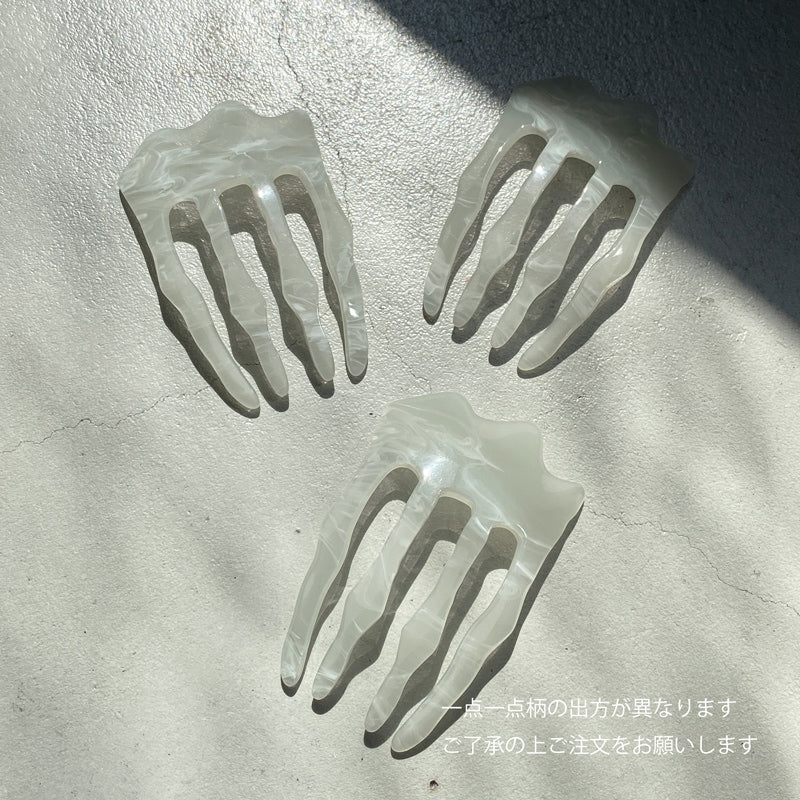 【sAn】Acrylic Comb - naminami