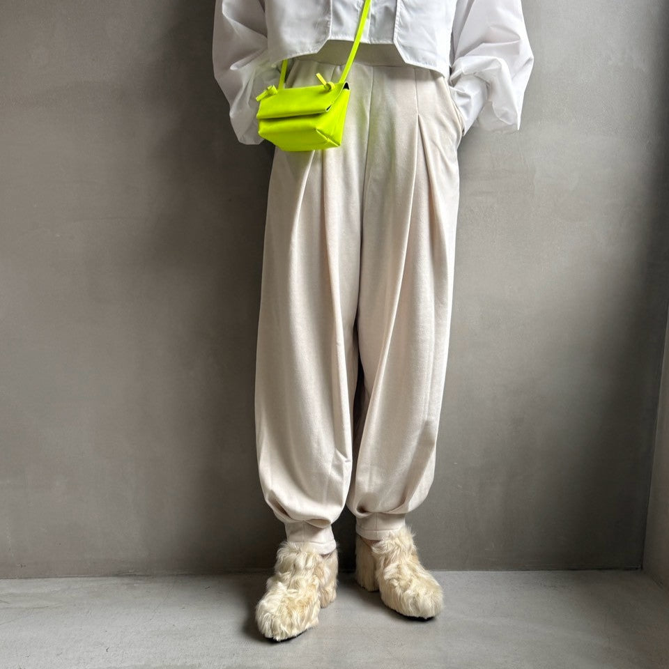 【ハモミシノオトナフク】Fleece Tucked volume pants