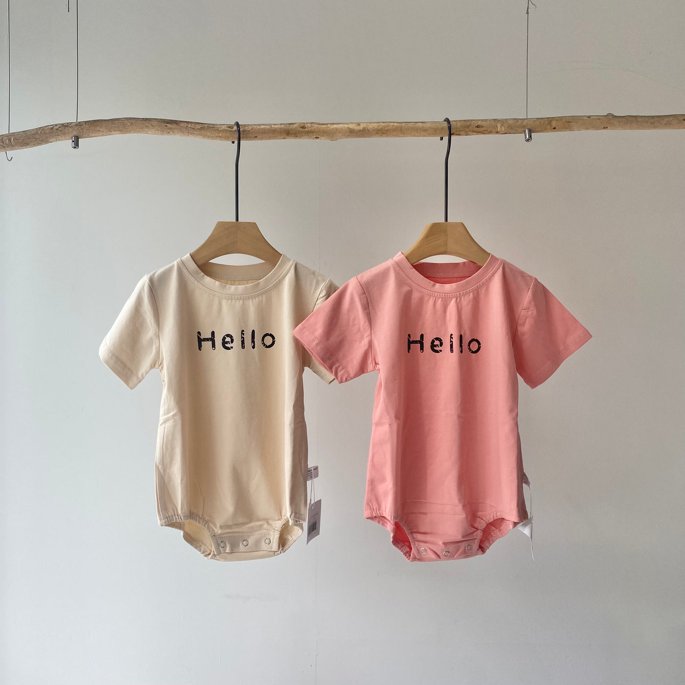 【hamomisi】Hello short sleeve T-shirt rompers(80.90cm)