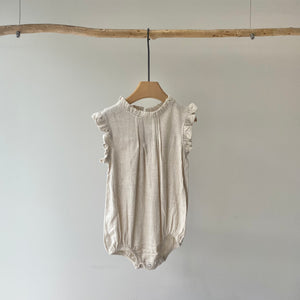 【hamomisi】Ruffle sleeve dress rompers(90cm)