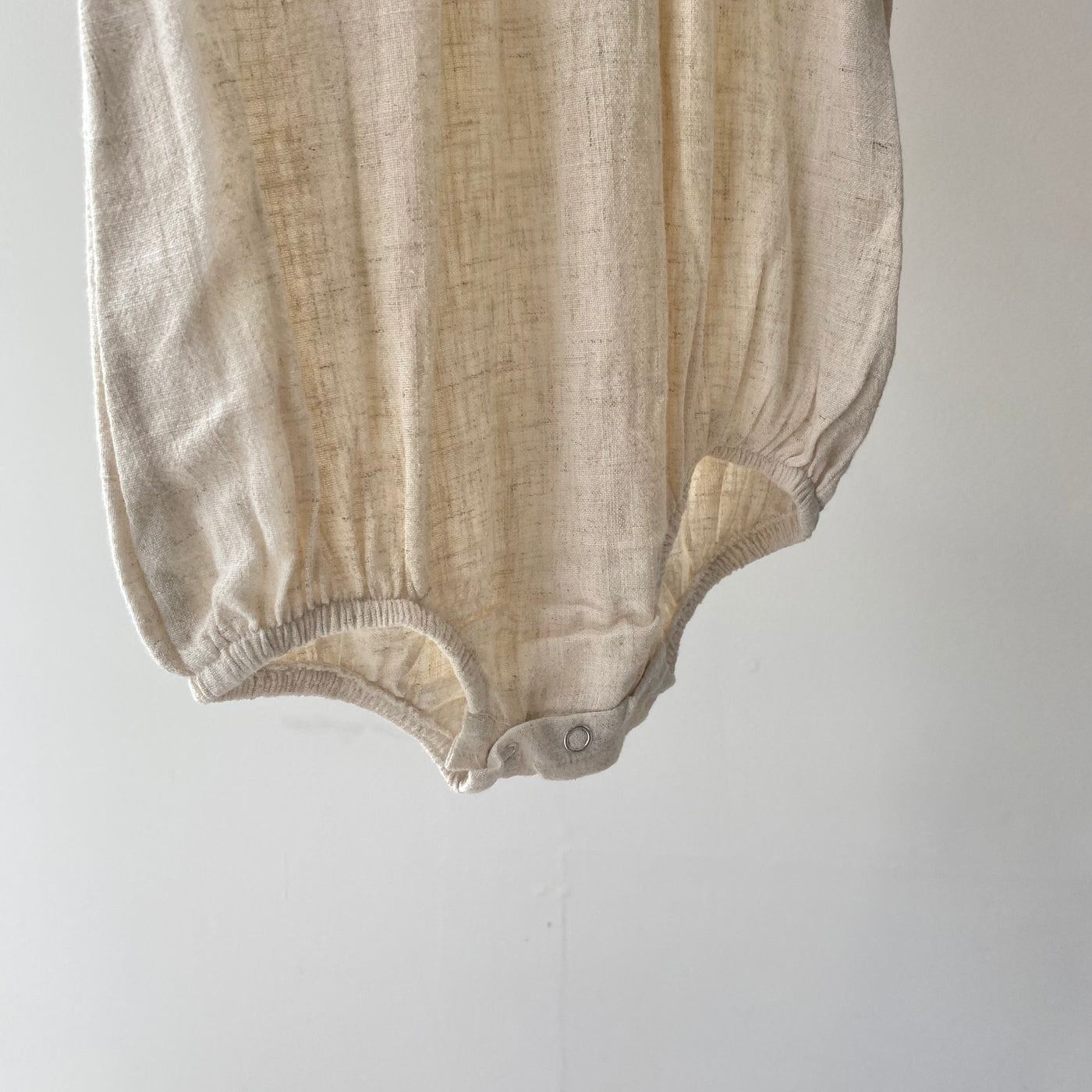 【hamomisi】Ruffle sleeve dress rompers(90cm)