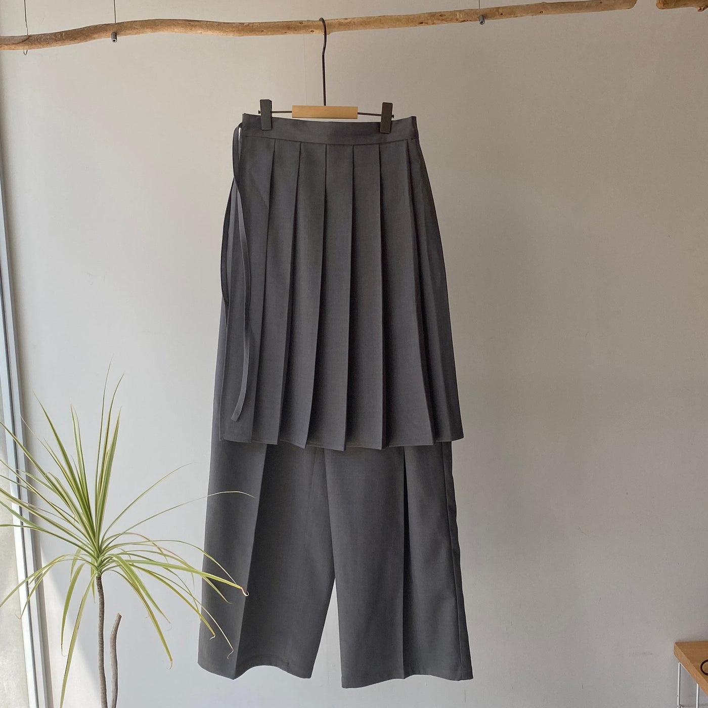 【ハモミシノオトナフク】Wrap pleated skirt pants