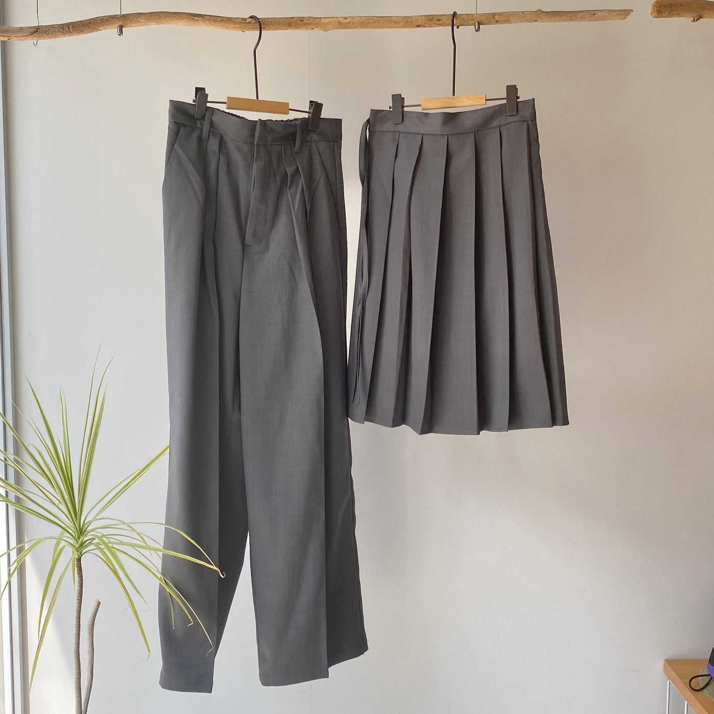 【ハモミシノオトナフク】Wrap pleated skirt pants
