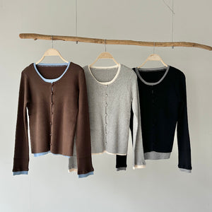 【ハモミシノオトナフク】Cool-Tone Layered Top