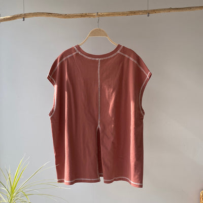 【ハモミシノオトナフク】Stitch back slit t-shirt