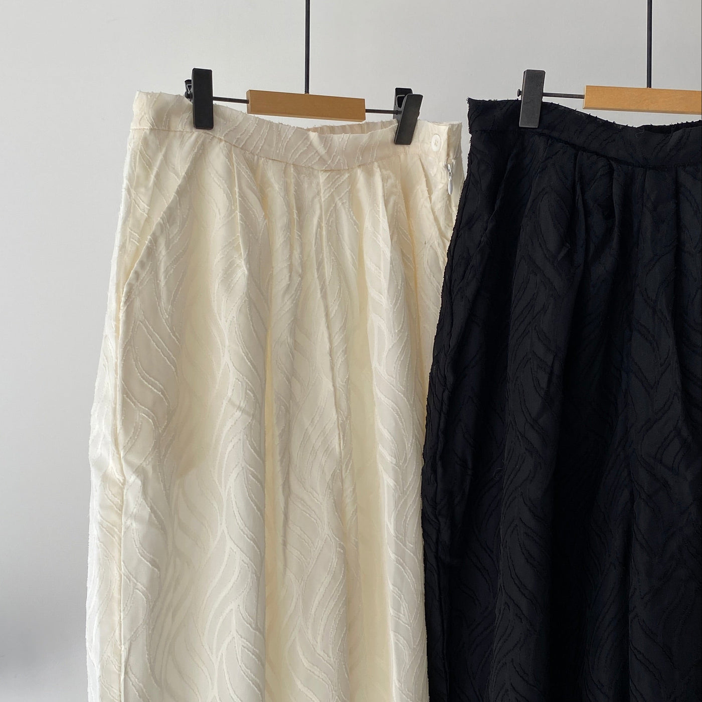 【ハモミシノオトナフク】Sheer jacquard pleated pants