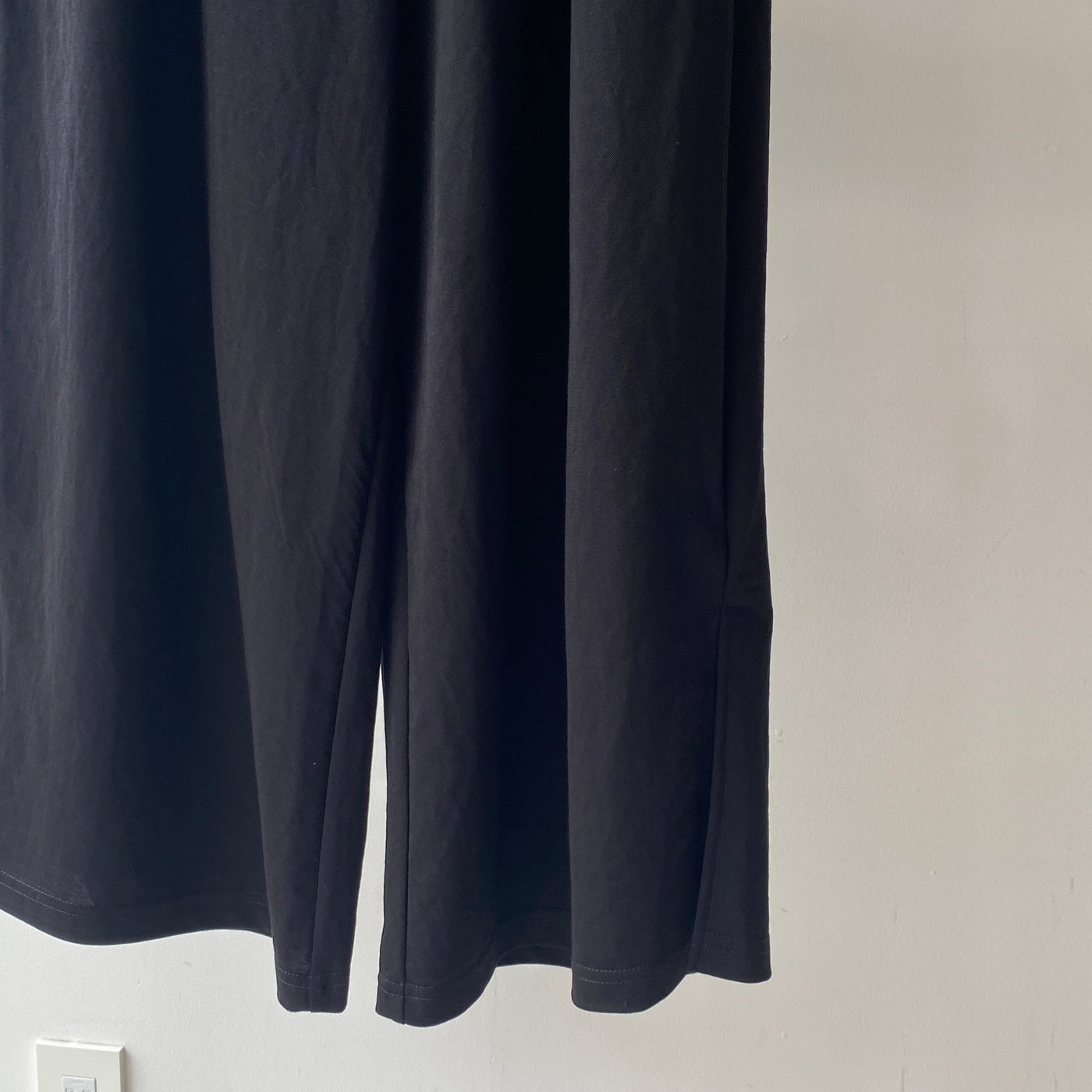 【ハモミシノオトナフク】Cool touch gathered tuck wide pants