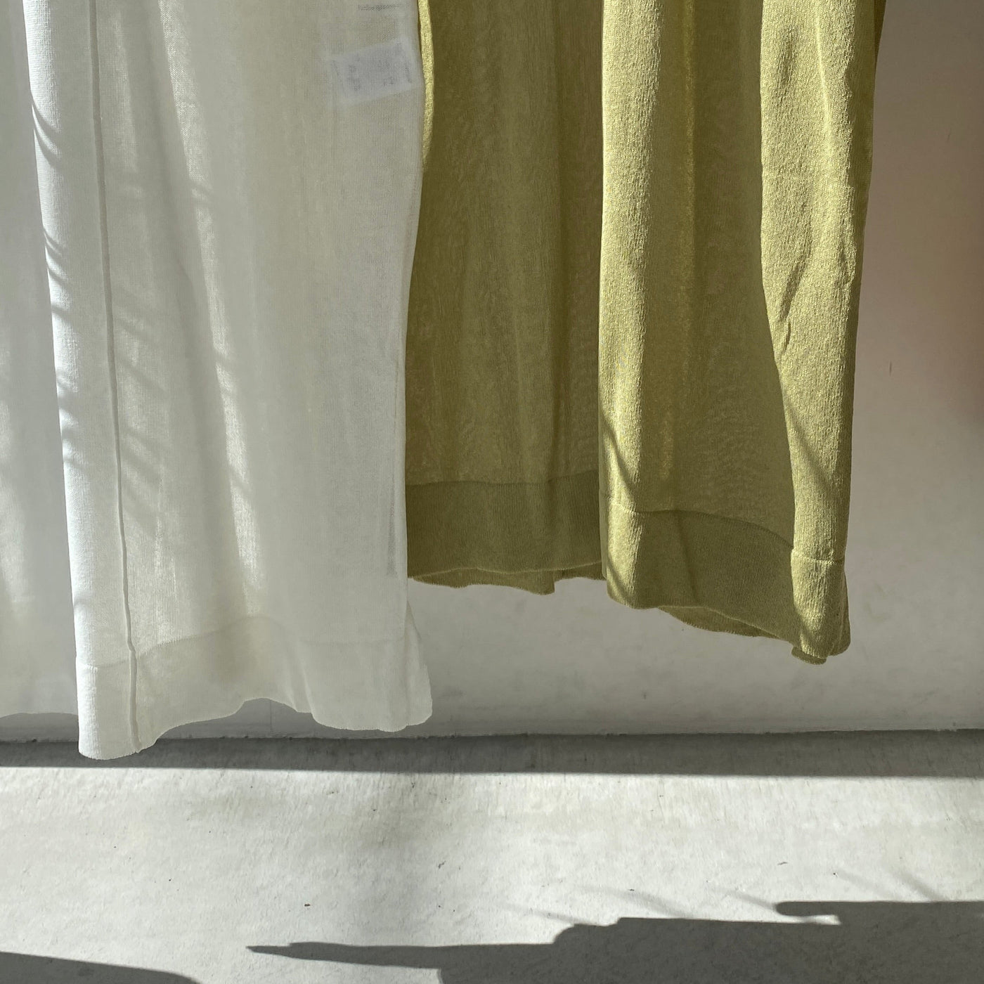 【ハモミシノオトナフク】Sheer knit north slit one piece