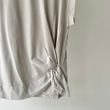 【ハモミシノオトナフク】Asymmetrical Twisted-Hem French-Sleeve Tee