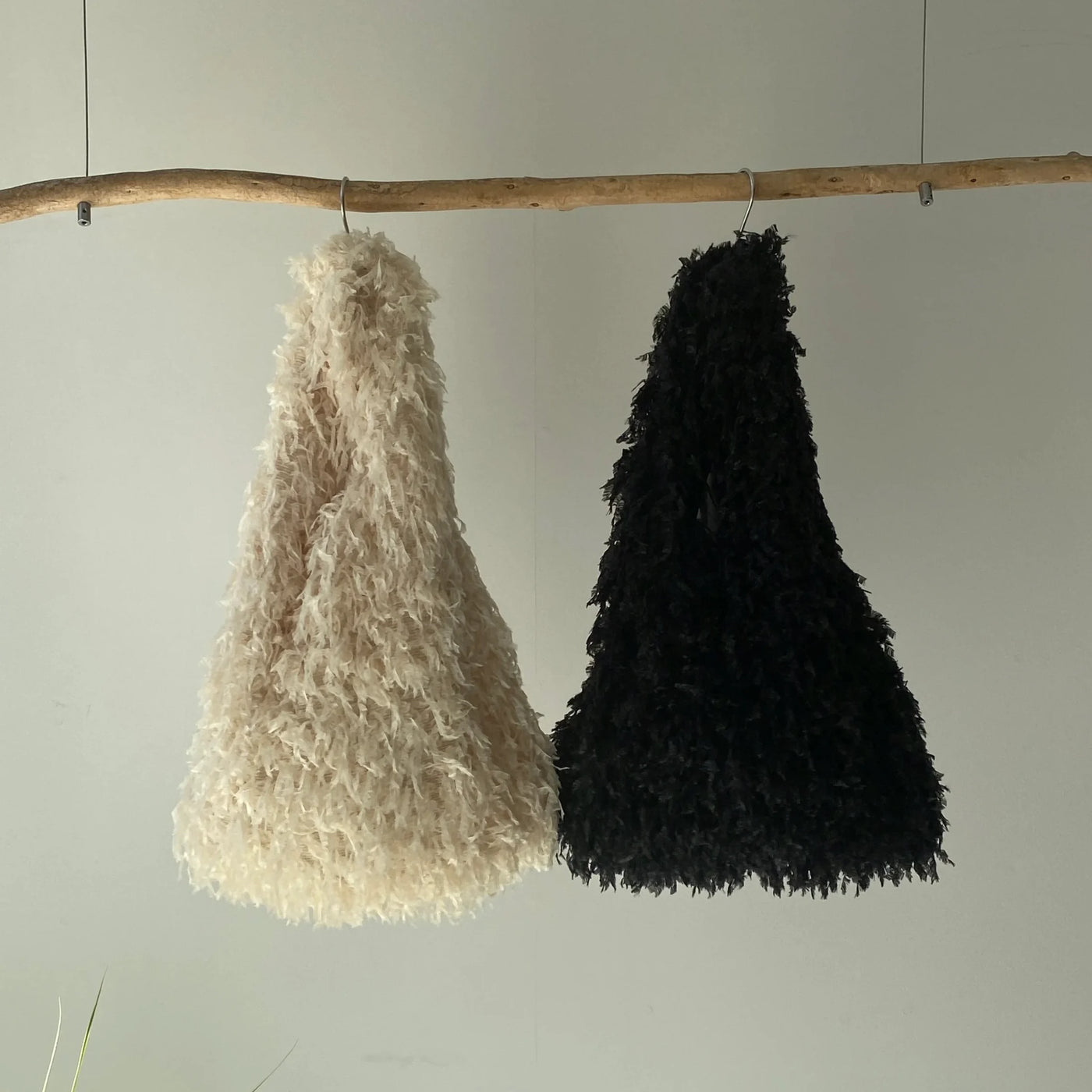 【hamomisi】Feather fringe tote bag