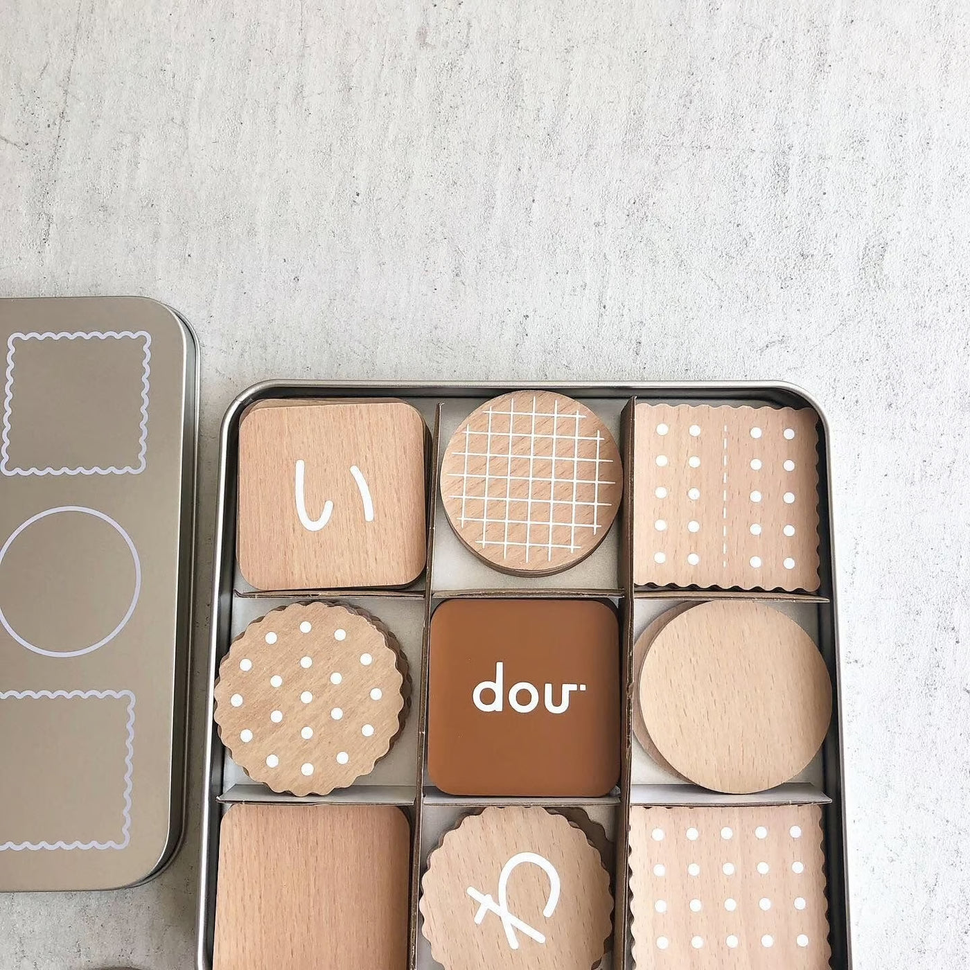 【dou?】ひらがなbiscuit