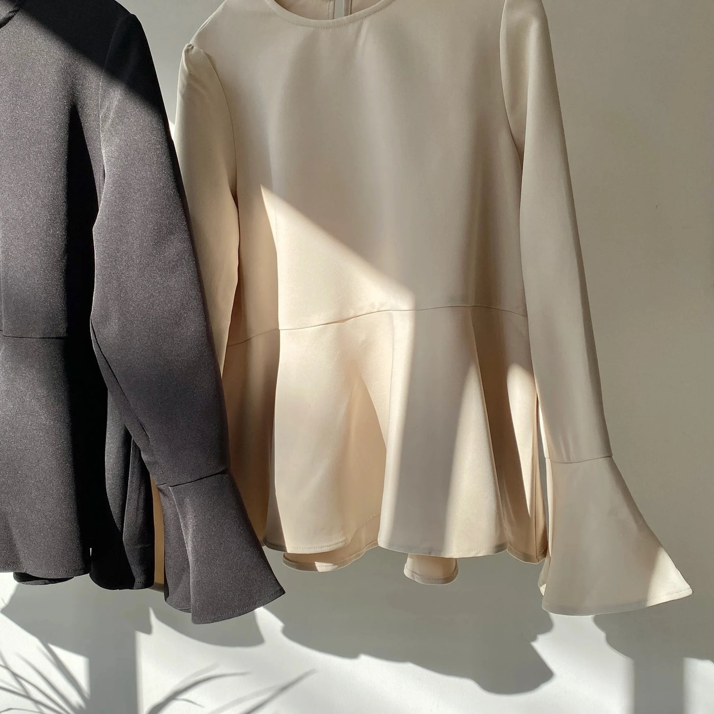 【ハモミシノオトナフク】Flare line blouse