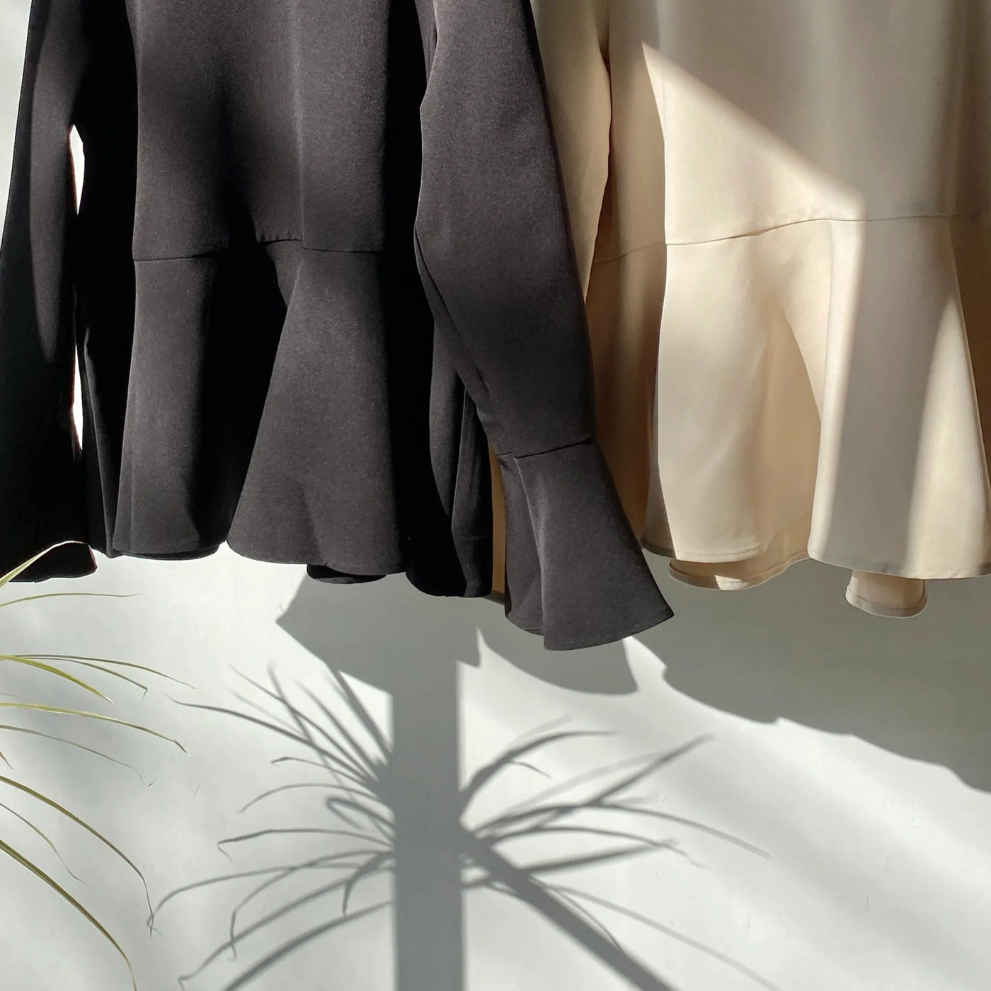 【ハモミシノオトナフク】Flare line blouse