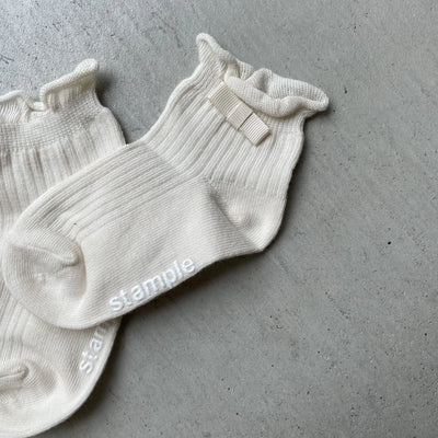【hamomisi】Grosgrain Ribbon Shot Socks