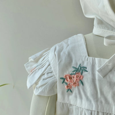 【hamomisi】Floral embroidered rompers(80.90)