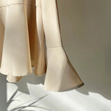 【ハモミシノオトナフク】Flare line blouse