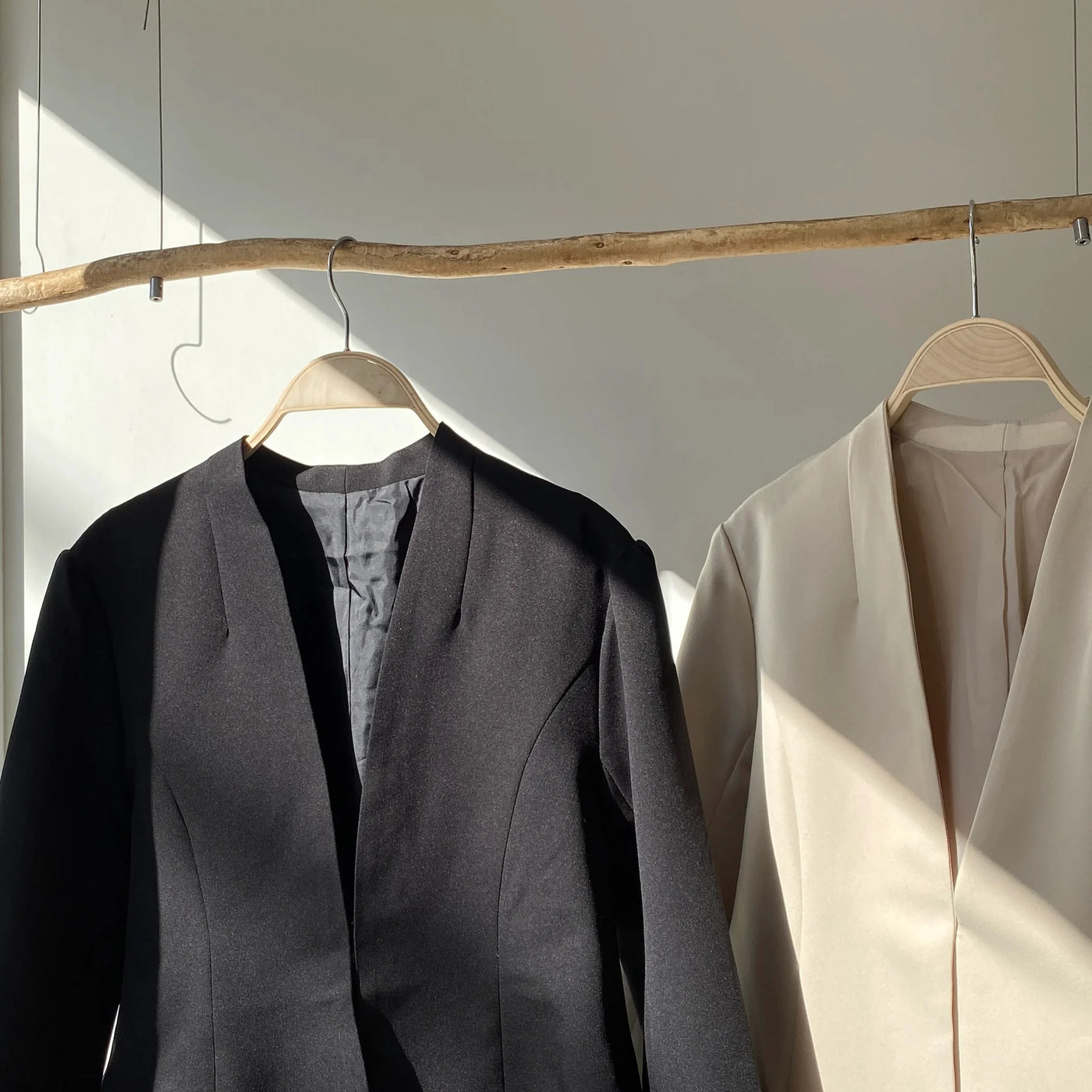 【ハモミシノオトナフク】No-collar flare line jacket