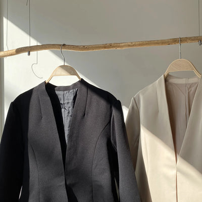 【ハモミシノオトナフク】No-collar flare line jacket