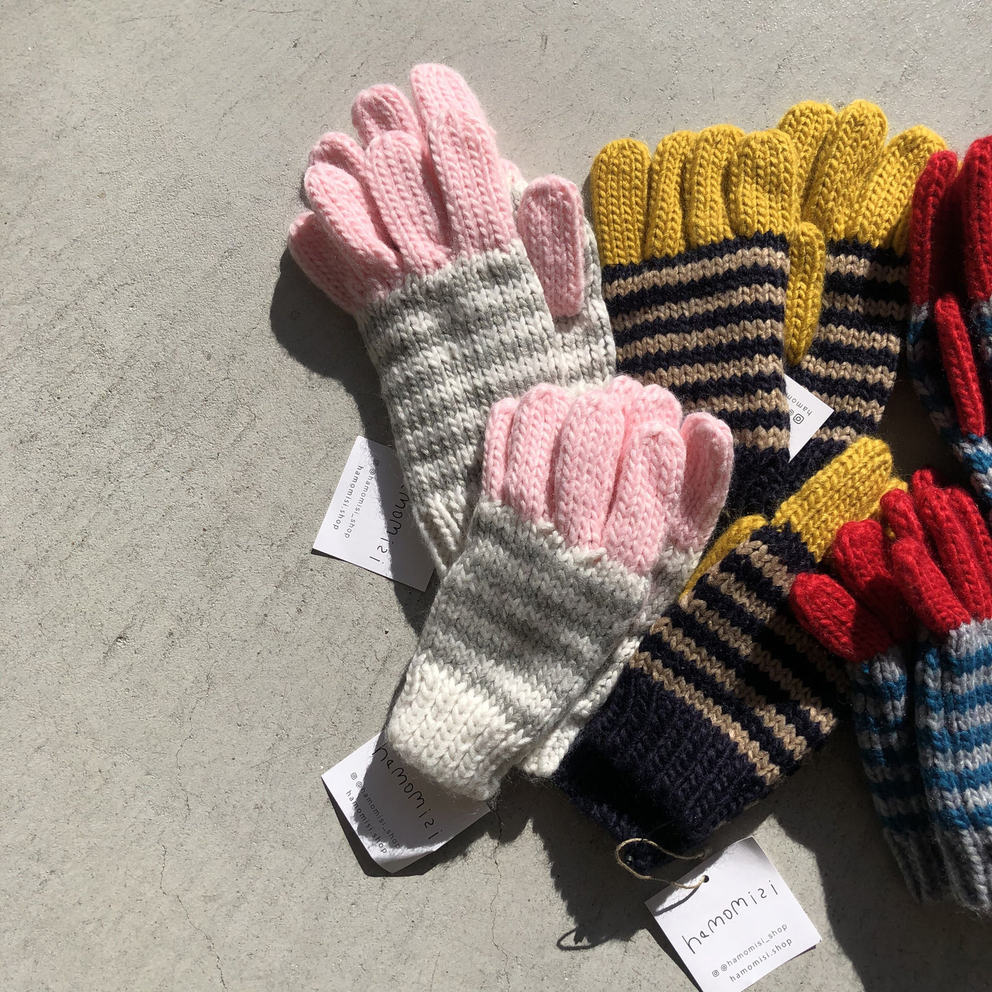 【hamomisi】Pop Border Gloves