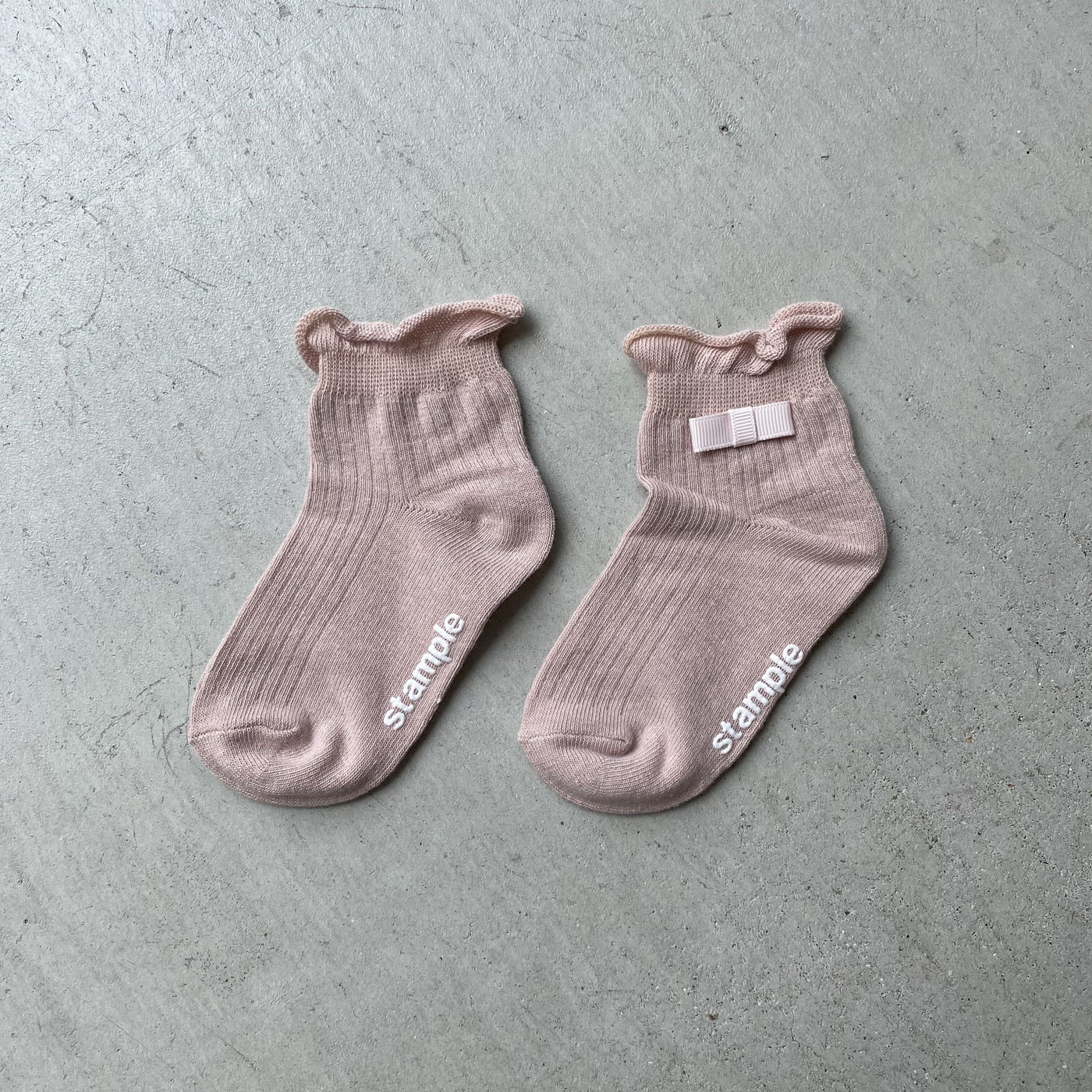 【hamomisi】Grosgrain Ribbon Shot Socks
