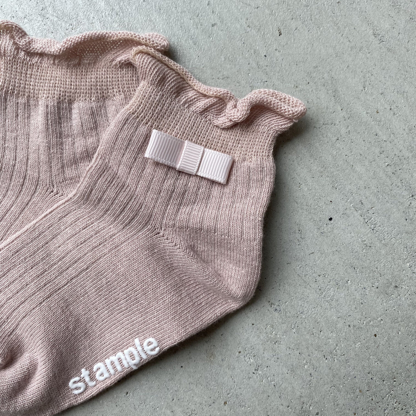 【hamomisi】Grosgrain Ribbon Shot Socks