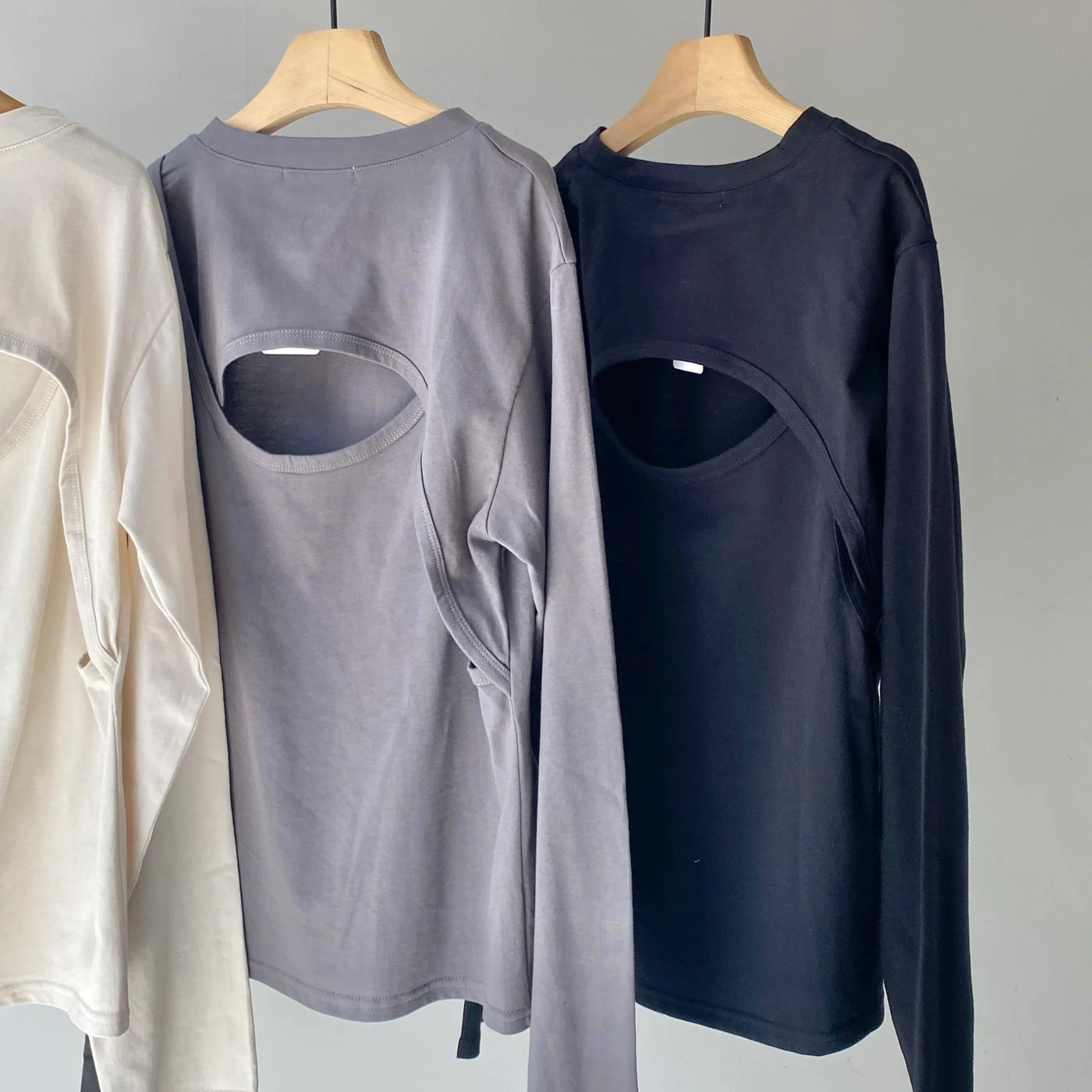 【ハモミシノオトナフク】Back cutout design long t-shirt