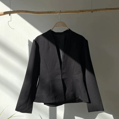 【ハモミシノオトナフク】No-collar flare line jacket