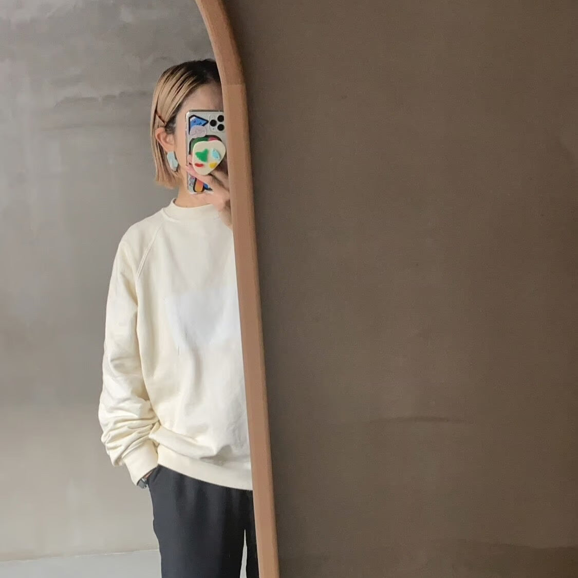 【riru】KAO no.279 (スマホグリップ仕様)