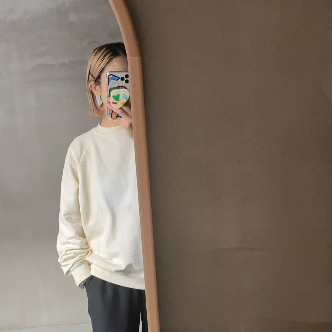 【riru】KAO no.271 (スマホグリップ仕様)