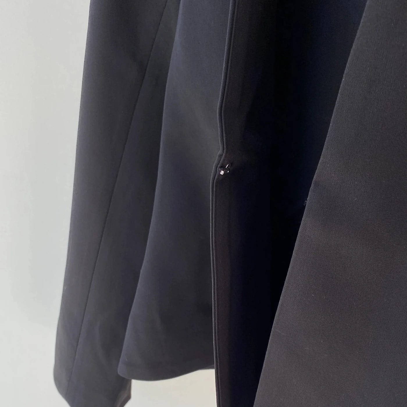 【ハモミシノオトナフク】No-collar flare line jacket