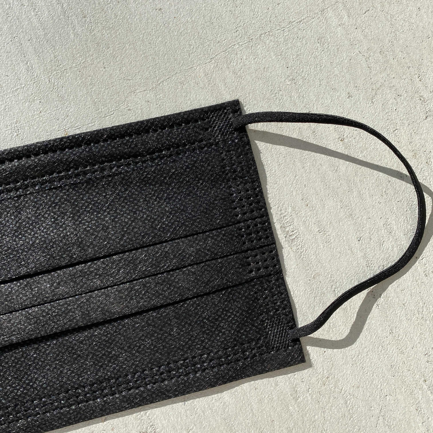 【hamomisi】不織布マスク【大人用サイズ】（17枚ずつ個包装）51枚入り