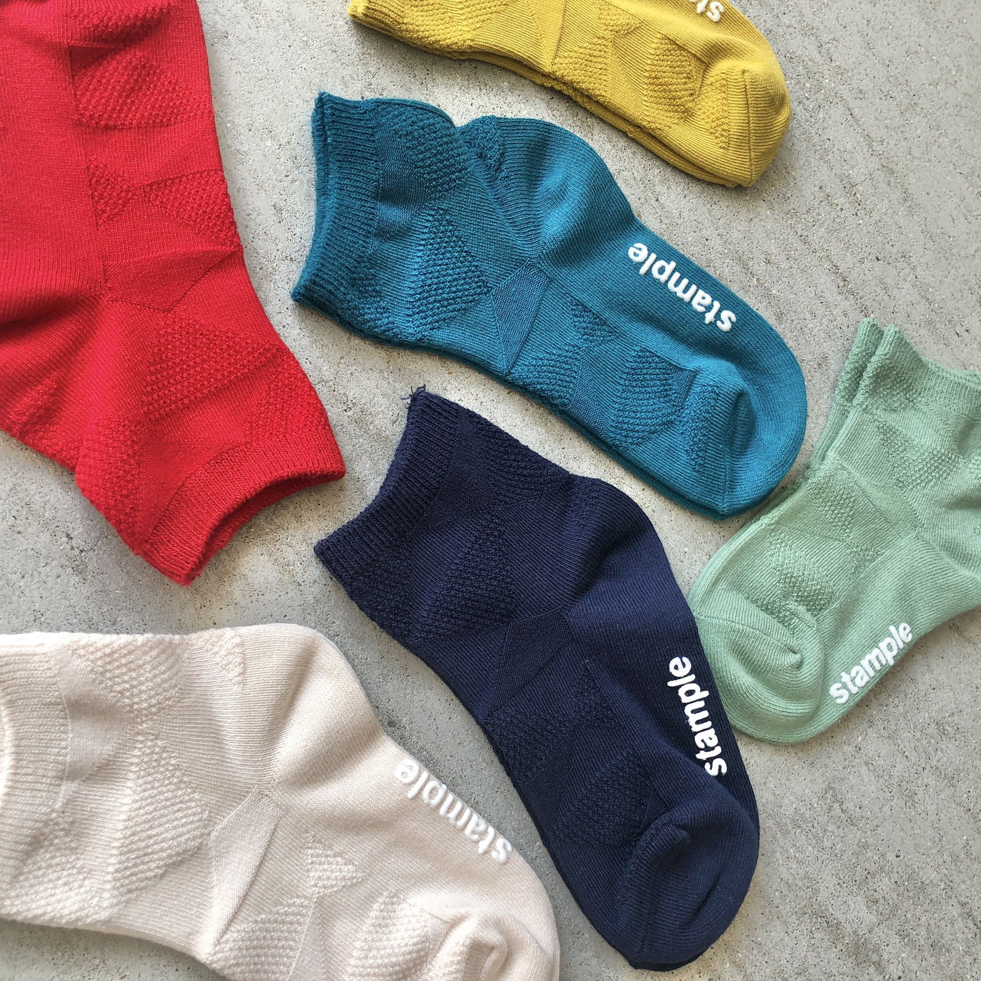 【hamomisi】Seed pattern short socks