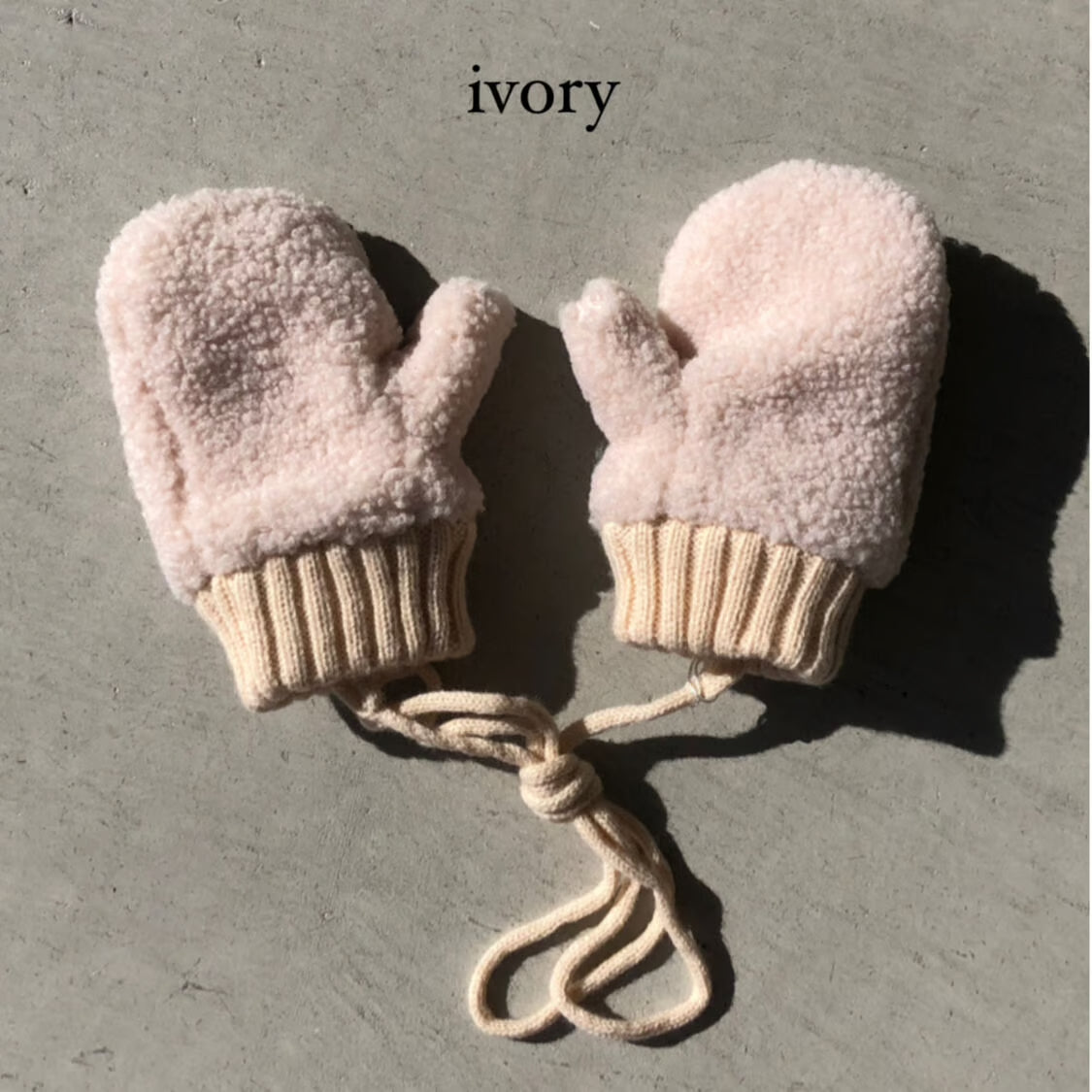 【hamomisi】Boa Lib Mittens