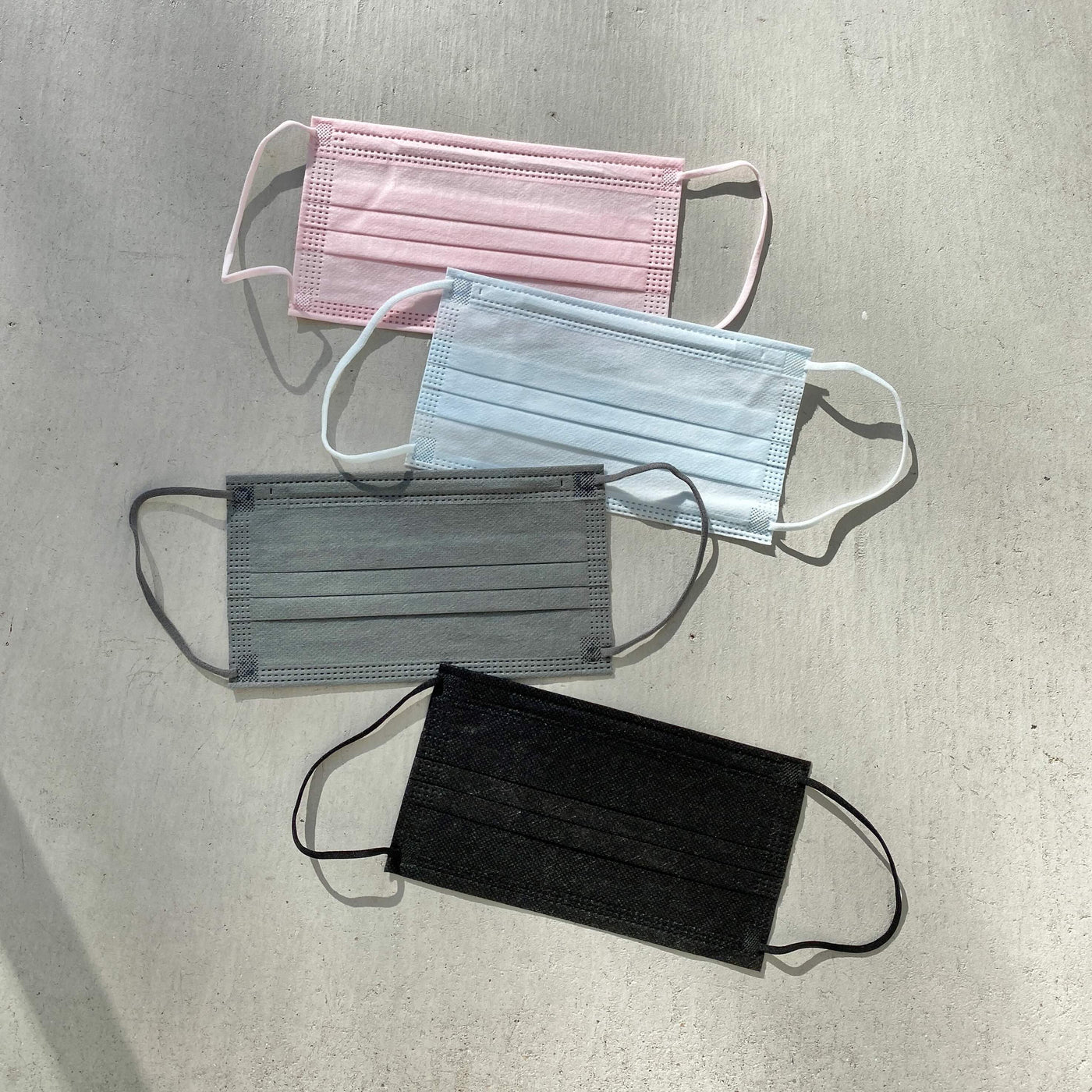 【hamomisi】不織布マスク【大人用サイズ】（17枚ずつ個包装）51枚入り