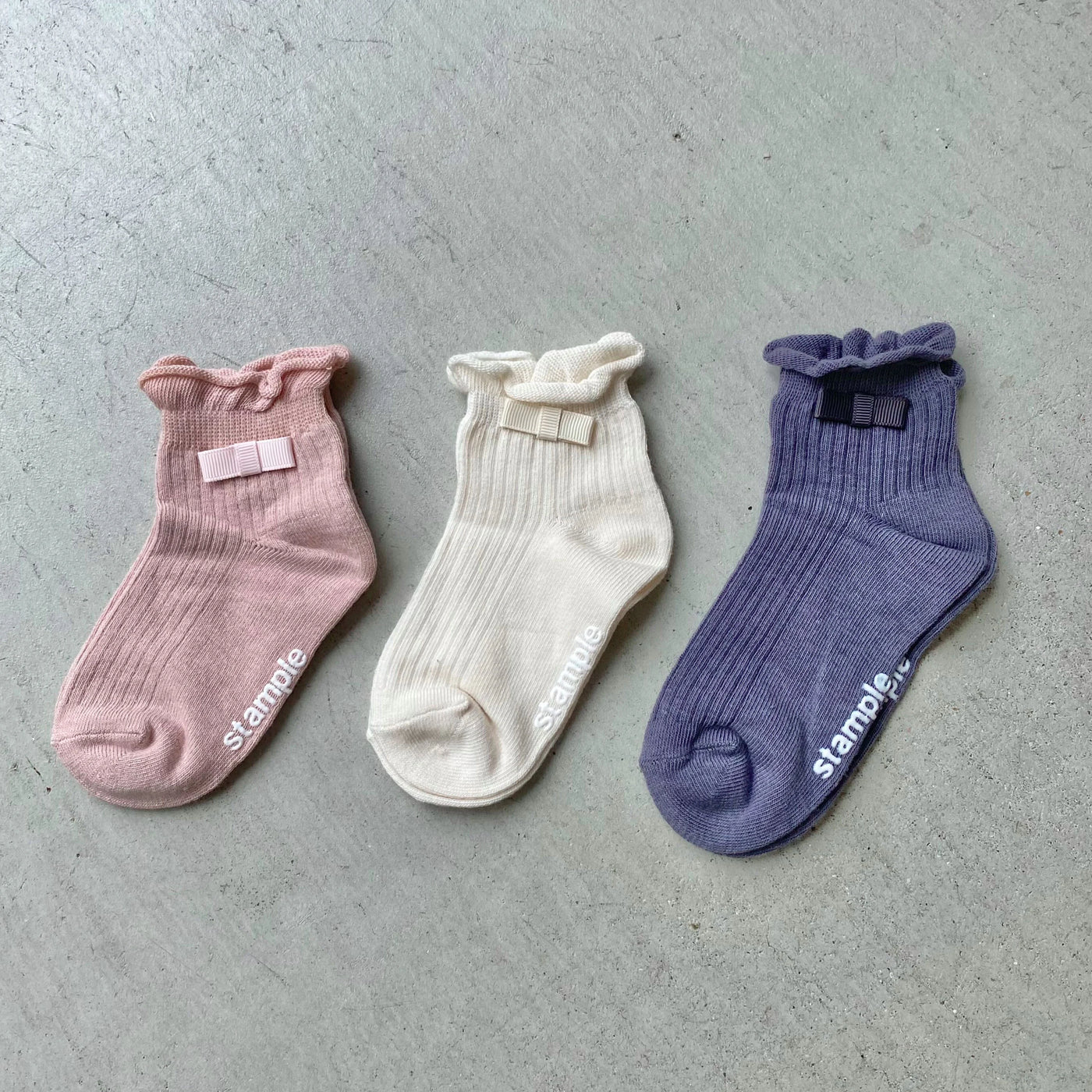 【hamomisi】Grosgrain Ribbon Shot Socks
