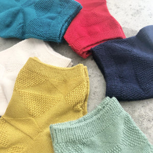 【hamomisi】Seed pattern short socks