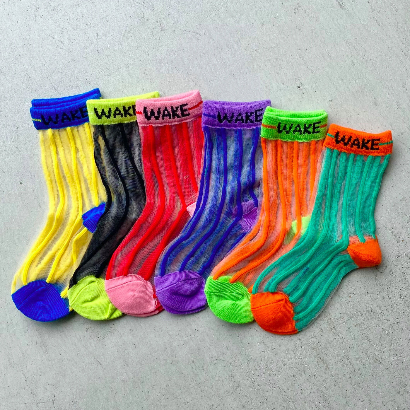 【hamomisi】sheer stripe socks